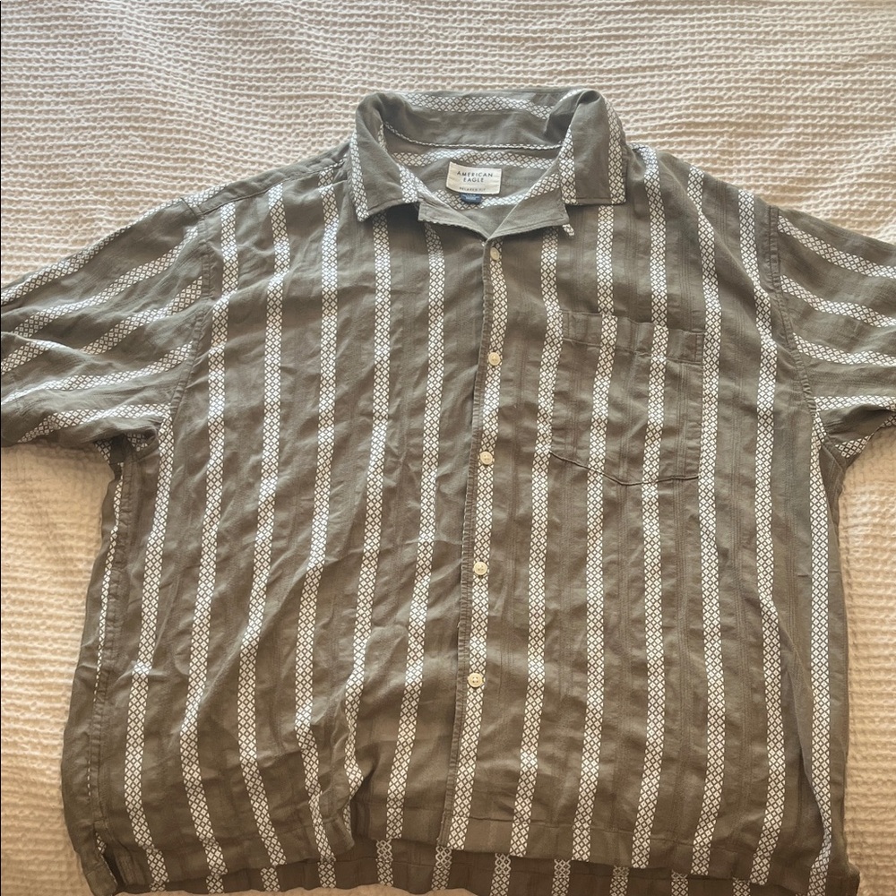 Brand new olive green American Eagle button up shirt men